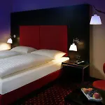 Plaza Hotel 4*