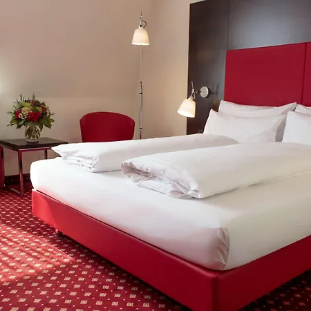 Hotel Western Plaza 4*