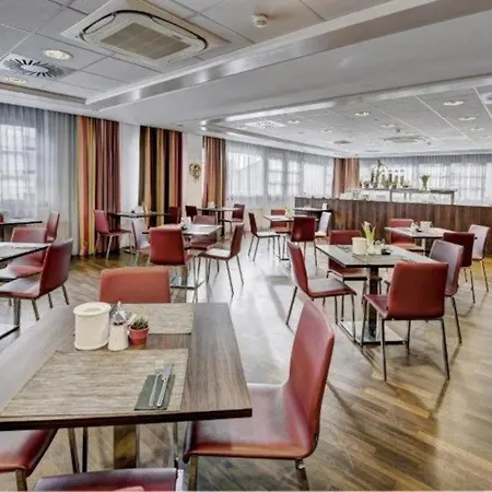 Western Plaza 4*