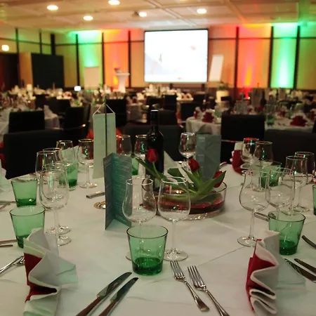 Plaza Inn Wels Hotell 4*