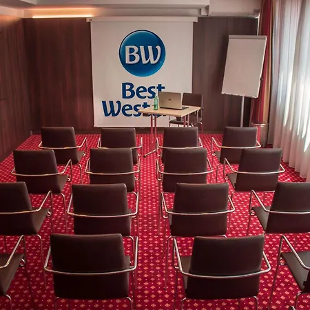 Western Plaza Βελς