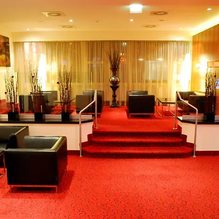 Plaza Hotel 4*
