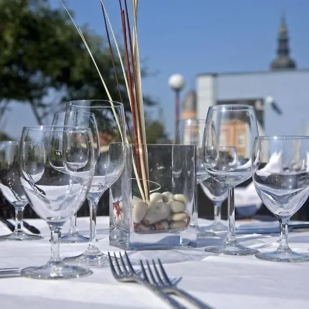 Western Plaza 4* Βελς