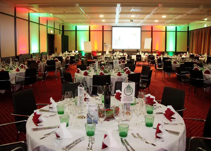 Plaza فندق فيلس